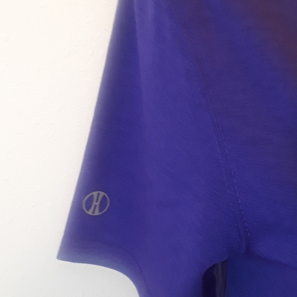 Holloway Short Sleeves Top - Picture 2 of 7